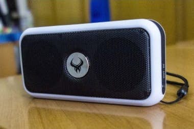 cRadia Radio fm power bank pb altavoz bluetooth auricular cRadia Radio fm power bank pb altavoz bluetooth auricular
