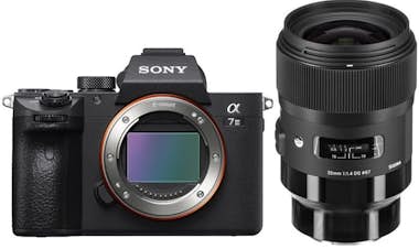 Sony SONY A7 III + SIGMA 35MM F1.4 DG HSM ART - SONY E Sony SONY A7 III + SIGMA 35MM F1.4 DG HSM ART - SONY E