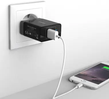 Anker Anker A2021313 cargador de dispositivo móvil Negro Anker Anker A2021313 cargador de dispositivo móvil Negro