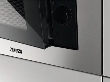 Zanussi Zanussi ZMSN5SX Integrado Solo microondas 17 L 700 Zanussi Zanussi ZMSN5SX Integrado Solo microondas 17 L 700