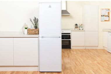 Indesit Indesit CAA 55 1 nevera y congelador Independiente Indesit Indesit CAA 55 1 nevera y congelador Independiente