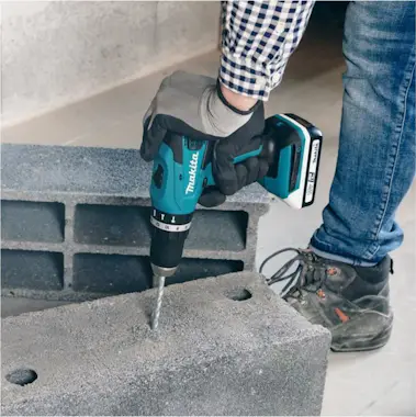 Makita Taladro percutor atornillador a batería MAKITA 18V Makita Taladro percutor atornillador a batería MAKITA 18V