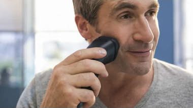 Philips Shaver 1100 Afeitadora eléctrica en seco, serie 10 Philips Shaver 1100 Afeitadora eléctrica en seco, serie 10