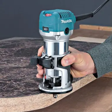 Makita Trimmer - Router multifunción 710W MAKITA - RT0700 Makita Trimmer - Router multifunción 710W MAKITA - RT0700
