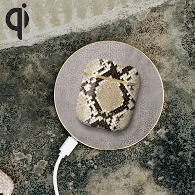 iDeal of Sweden Funda AirPods 1 y 2 Ideal of Sweden - Sahara Snake iDeal of Sweden Funda AirPods 1 y 2 Ideal of Sweden - Sahara Snake