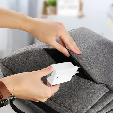 Google Cargador USB-C compacto de 45W y cable USB-C ofici Google Cargador USB-C compacto de 45W y cable USB-C ofici