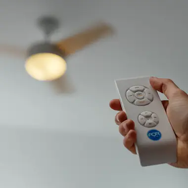 Leds C4 Ventilador IP20 Windy E27 15W Blanco Blanco Leds C4 Ventilador IP20 Windy E27 15W Blanco Blanco