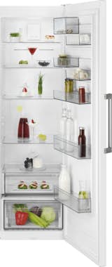 AEG AEG RKB638E5MW frigorífico Independiente 390 L E B AEG AEG RKB638E5MW frigorífico Independiente 390 L E B