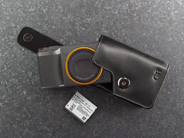 Ricoh Ricoh GR III 1/2.3"" Cámara compacta 24 MP CMOS 60 Ricoh Ricoh GR III 1/2.3"" Cámara compacta 24 MP CMOS 60