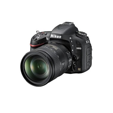 Nikon D610 + AF-S 28-300 mm f/3,5-5,6 G ED VR Nikon D610 + AF-S 28-300 mm f/3,5-5,6 G ED VR