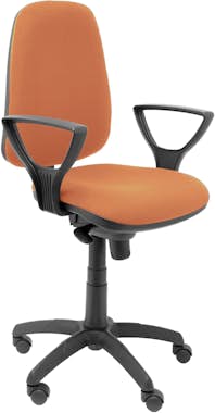 Piqueras y Crespo Silla Tarancón bali marrón con brazos Piqueras y Crespo Silla Tarancón bali marrón con brazos