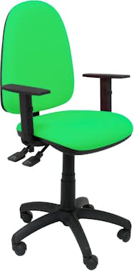 Piqueras y Crespo Silla Tribaldos pistacho con brazos regulables Piqueras y Crespo Silla Tribaldos pistacho con brazos regulables