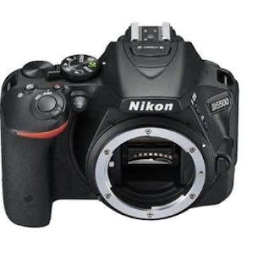 Nikon Nikon D5500 + AF-S DX NIKKOR 18-140MM F/3.5-5.6G E Nikon Nikon D5500 + AF-S DX NIKKOR 18-140MM F/3.5-5.6G E