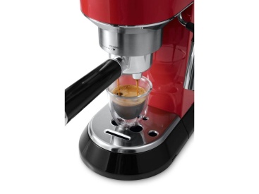 DeLonghi Cafetera express ec 680 r roja,la mas compacta