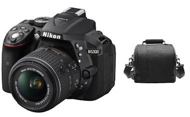 Nikon AF-P 18-55MM F3.5-5.6G VR + Bolsa de la camara | Phone House