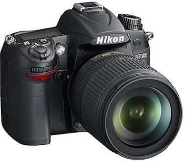 Nikon D7000 Kit + AF-S DX 18-105 mm VR